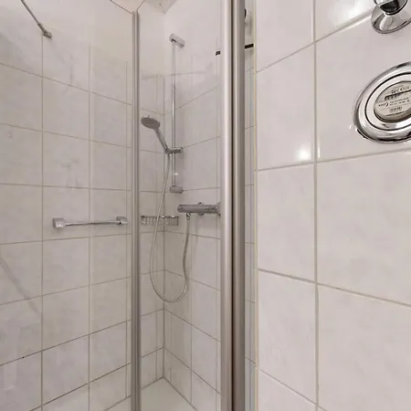 Apartmenthaus Binzer Sterne Haus 1 Buitenkant foto