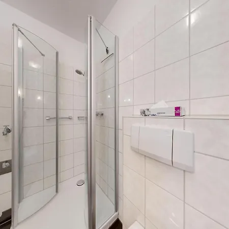 Apartmenthaus Binzer Sterne Haus 1 Buitenkant foto