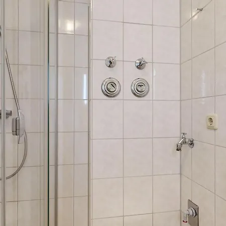 Apartmenthaus Binzer Sterne Haus 1 Buitenkant foto